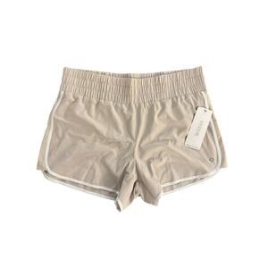RBX NWT Beige and White Large Shorts w/ Contrast Stripes on Size